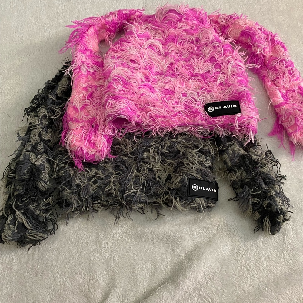 Fuzzy beanie with bunny ears💕🐰